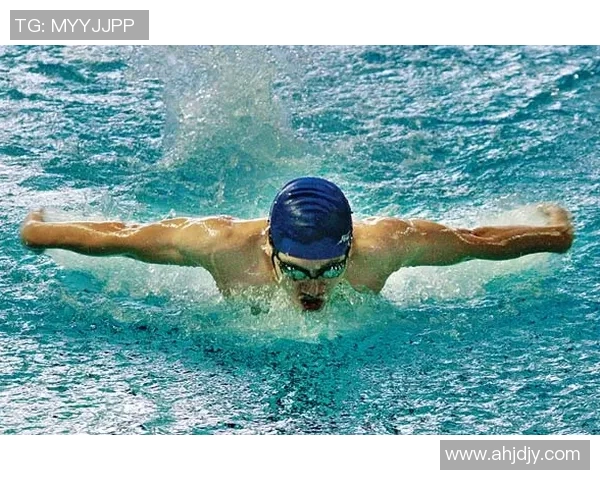 蛙泳呼吸技巧解析及训练方法 提升游泳效率与技巧