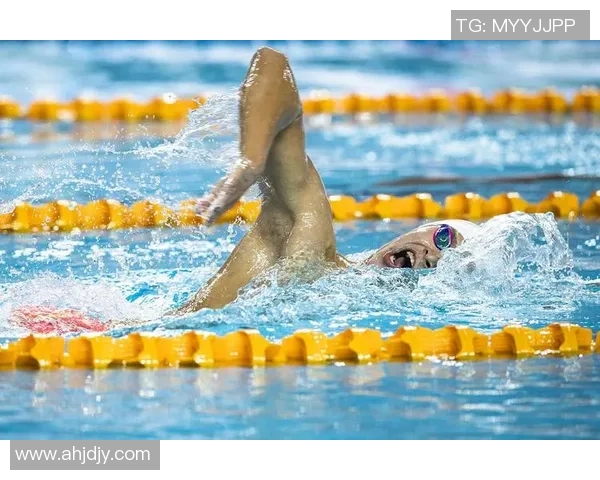 自由泳基本技巧解析 提升游泳效率与速度的关键要素