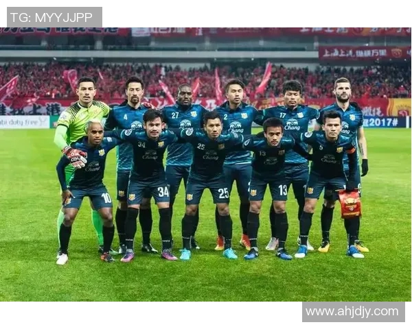 亚冠激战上港对决素可泰全力争胜展现球队实力与风采