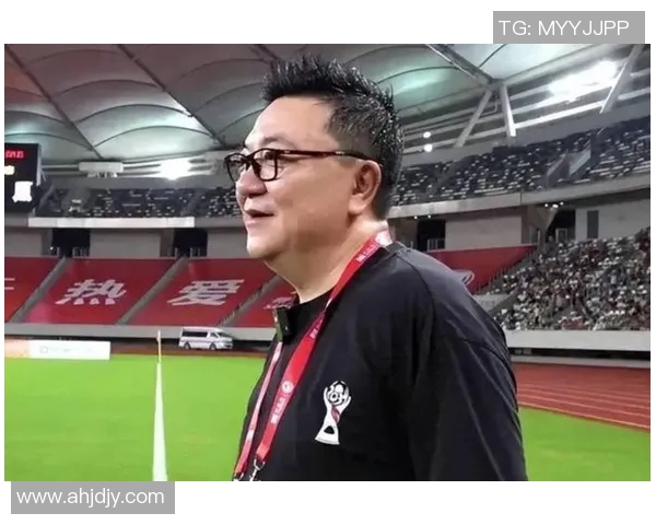 中国足球明星的幽默调侃与自嘲背后的故事与启示